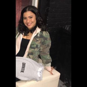 Meet your Posher, Camille